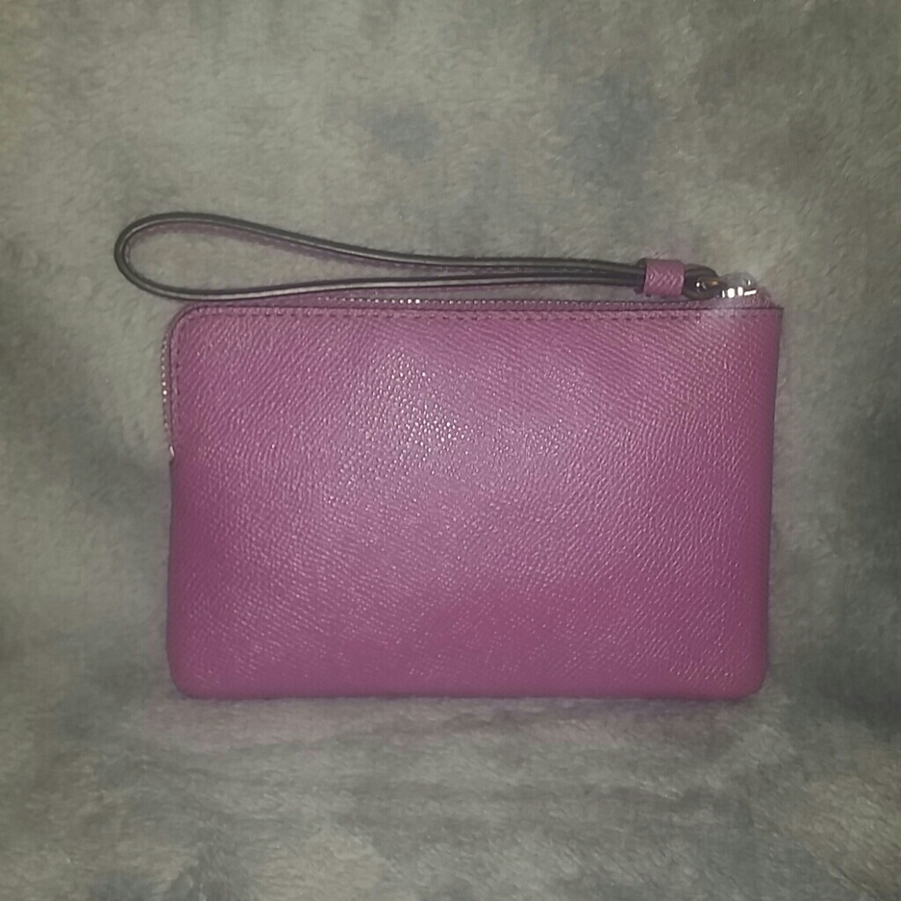 NWOT Coach wristlet - Picture 2 of 3